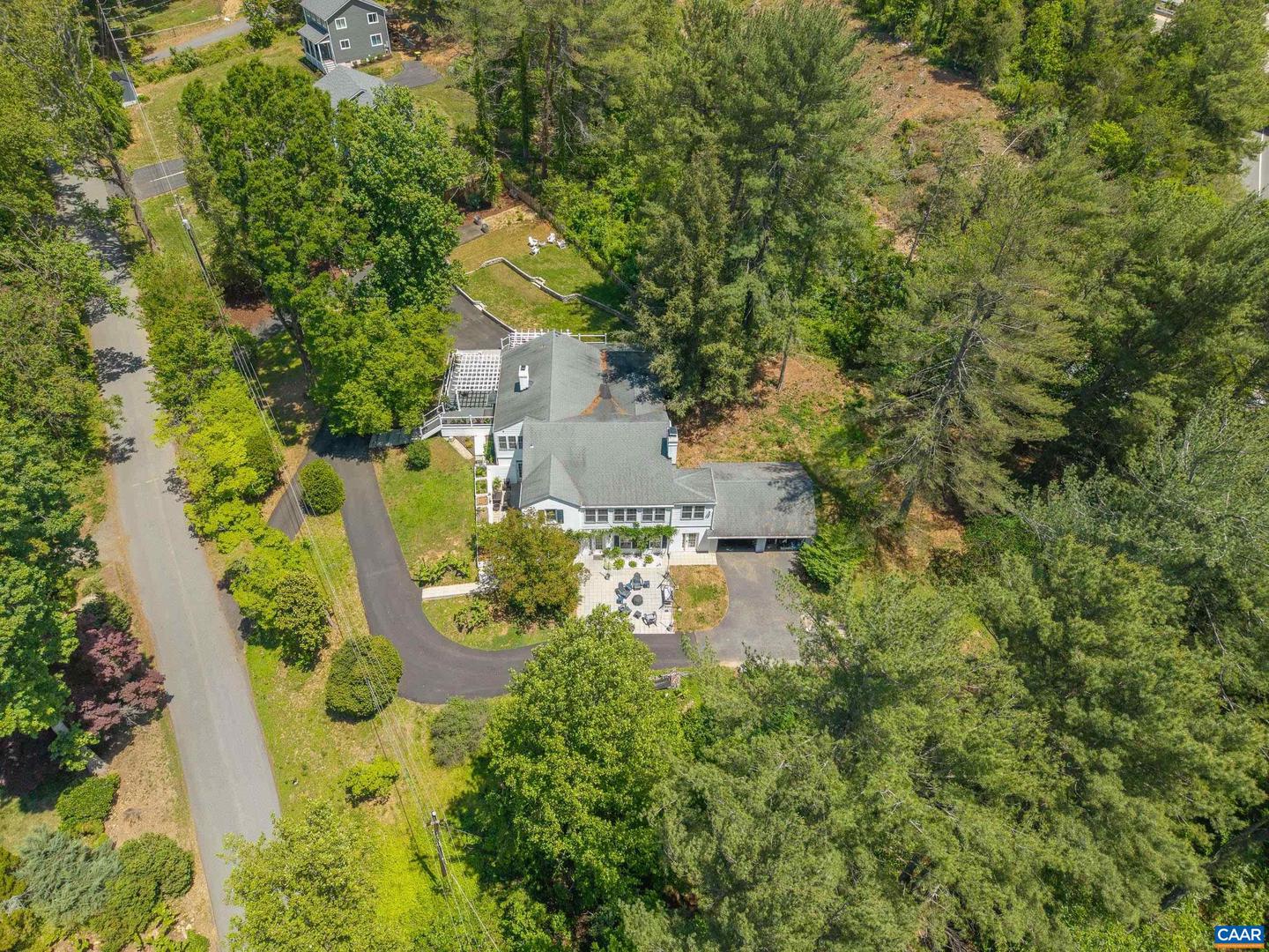 104 Buckingham Cir