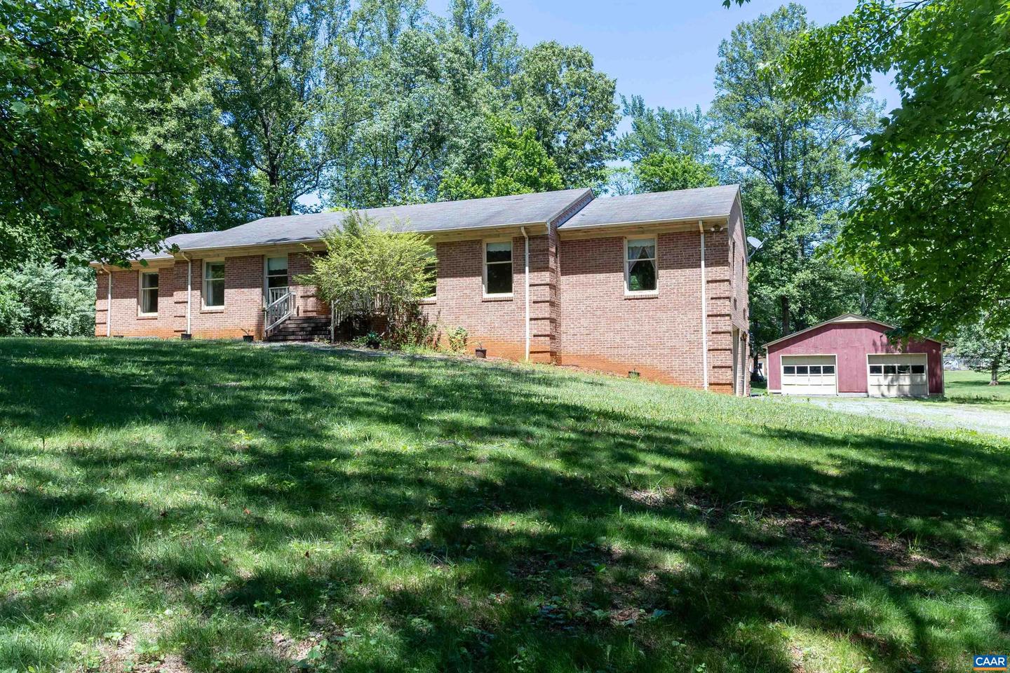 570 Forrest Rd, Charlottesville