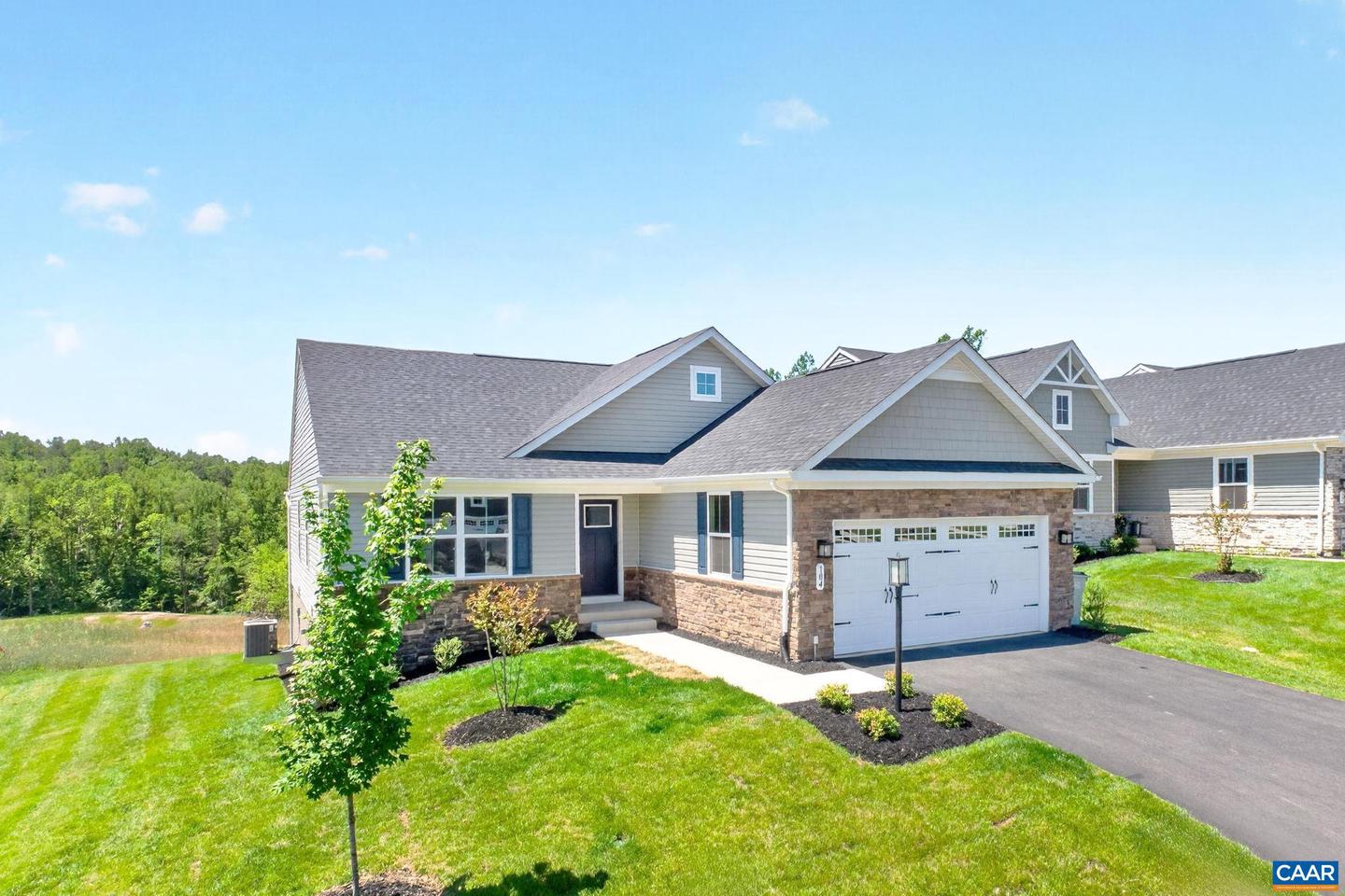 104 Gunnison Dr