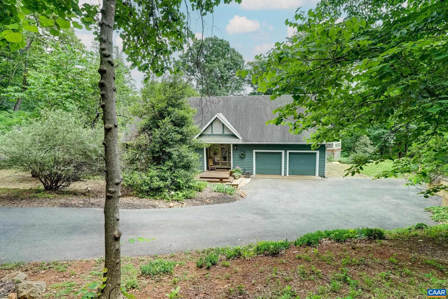 136 Hooded Warbler Ln