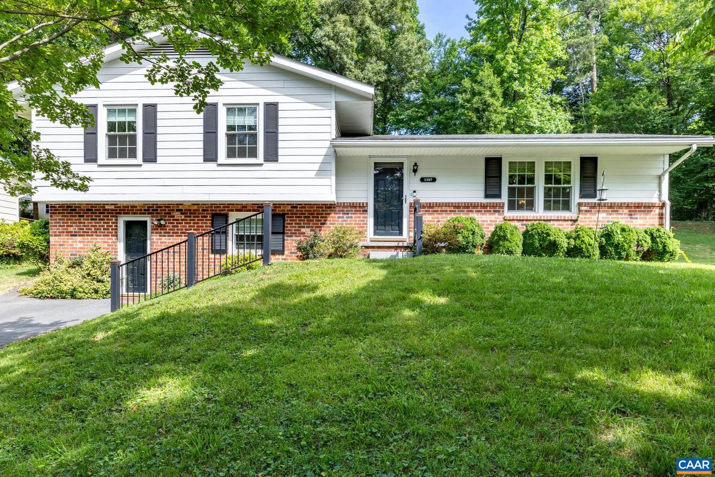 1507 Ricky Rd