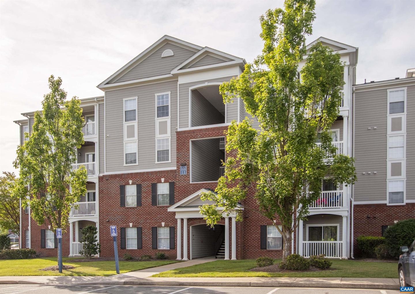 122 Yellowstone Dr #208