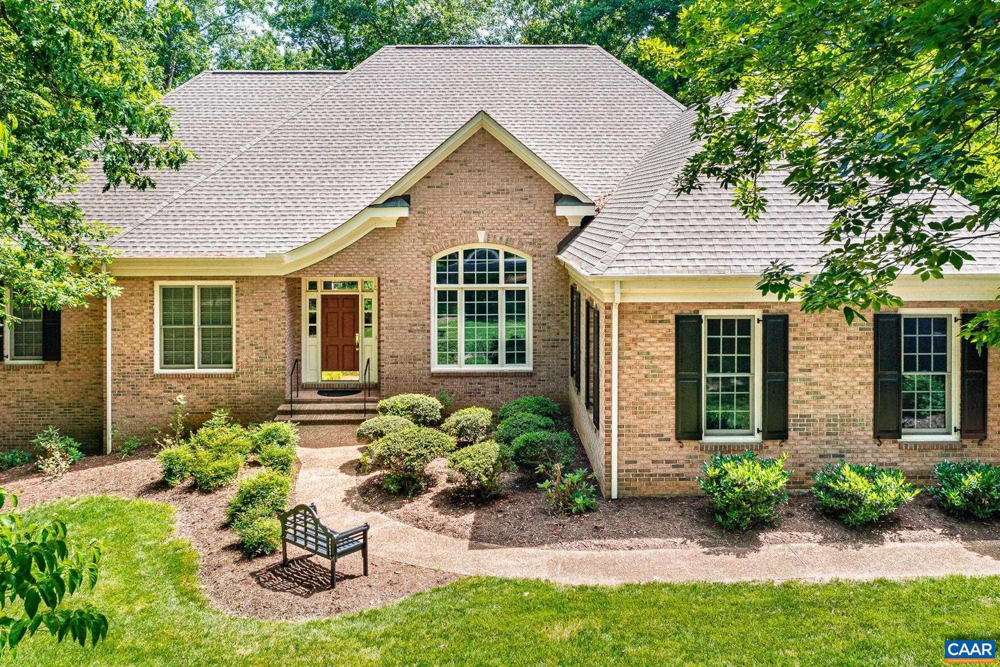 3225 Prestwick Pl
