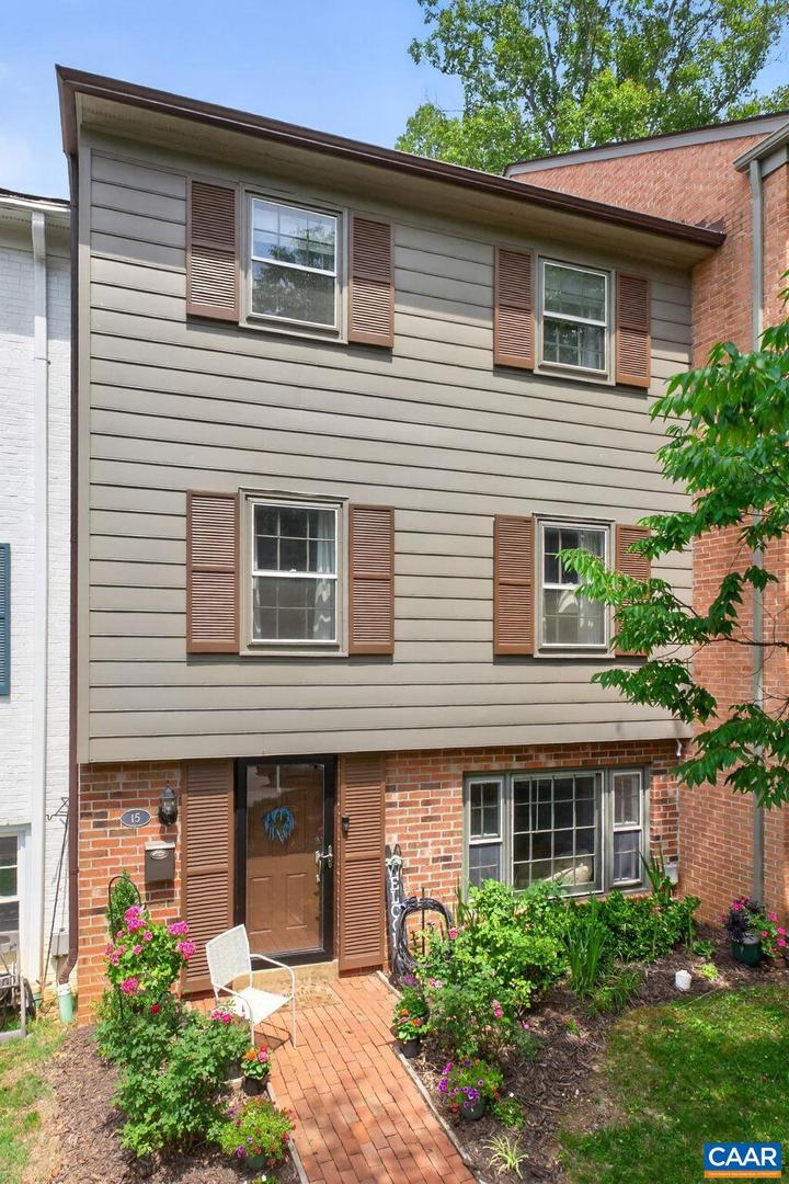 15 Georgetown Green