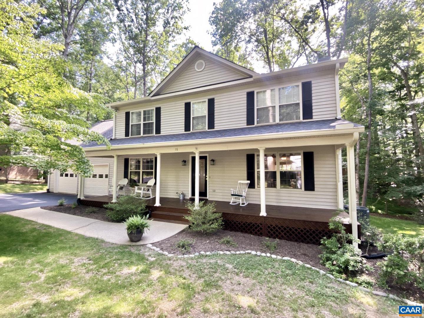16 Wildwood Dr