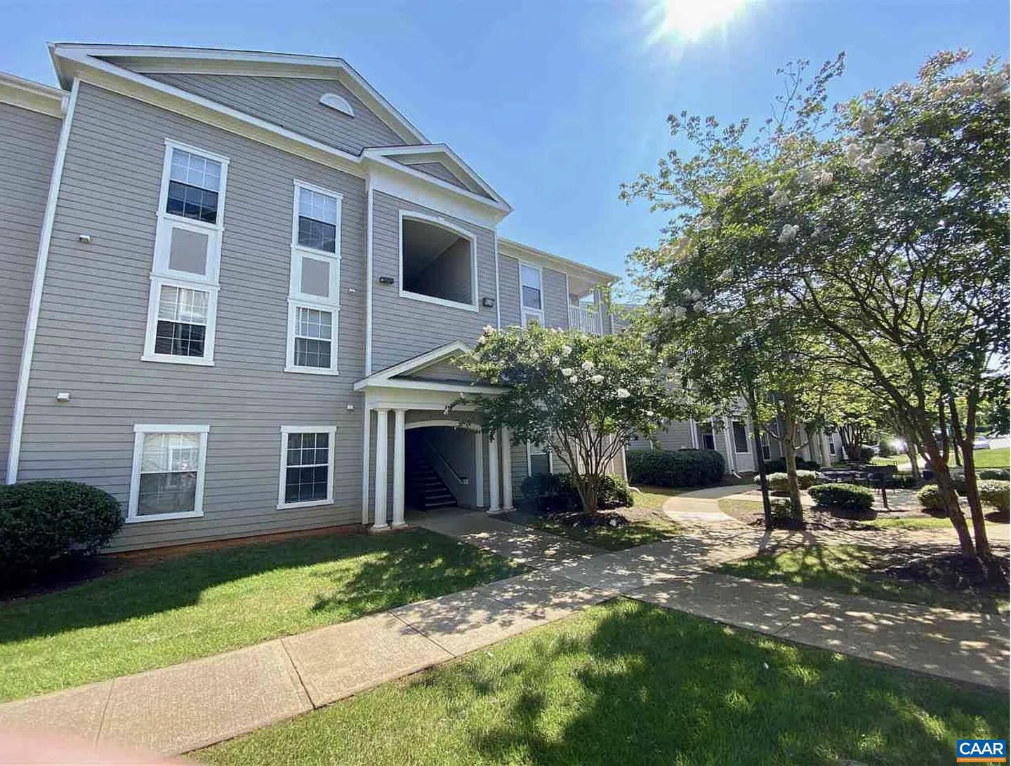 190 Yellowstone Dr #203