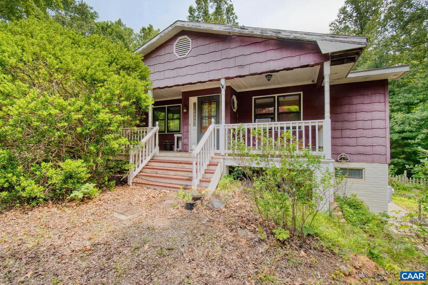 748 Snow Mountain Rd