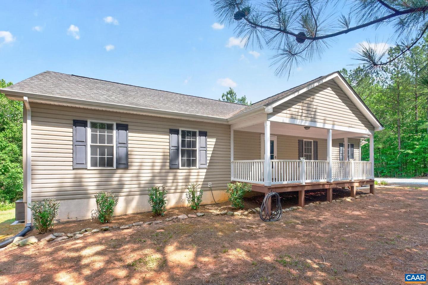 38 Butler Ln