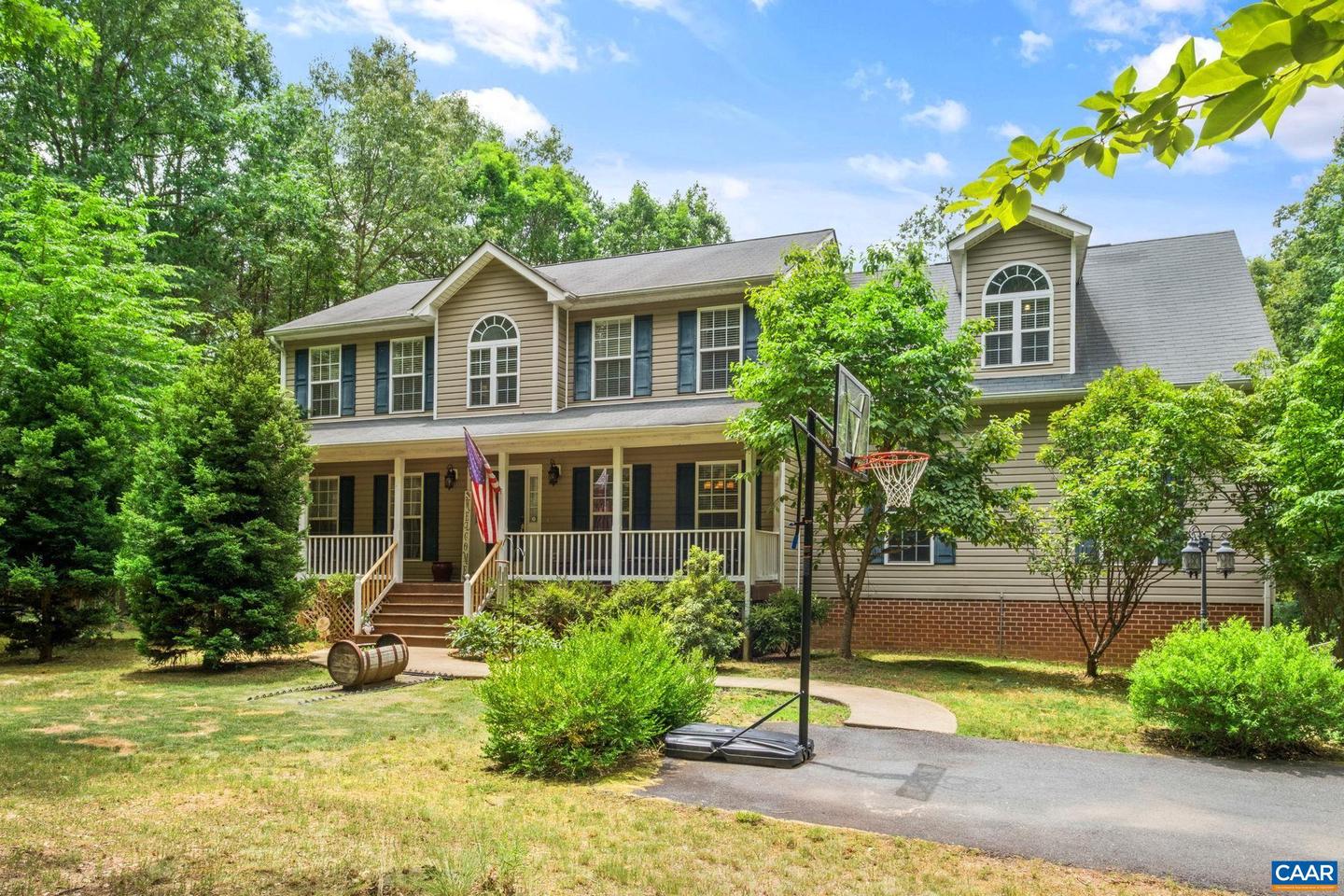 59 Fox Trot Ln
