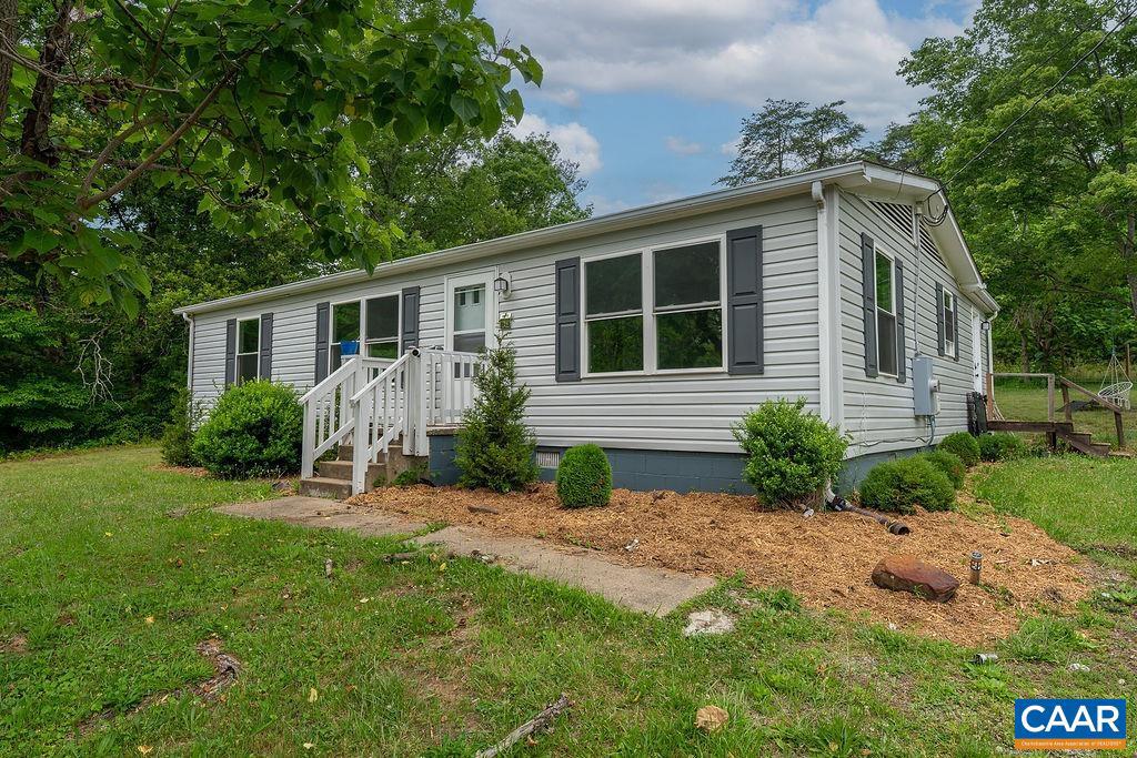 1043 Ford Ave, Stanardsville