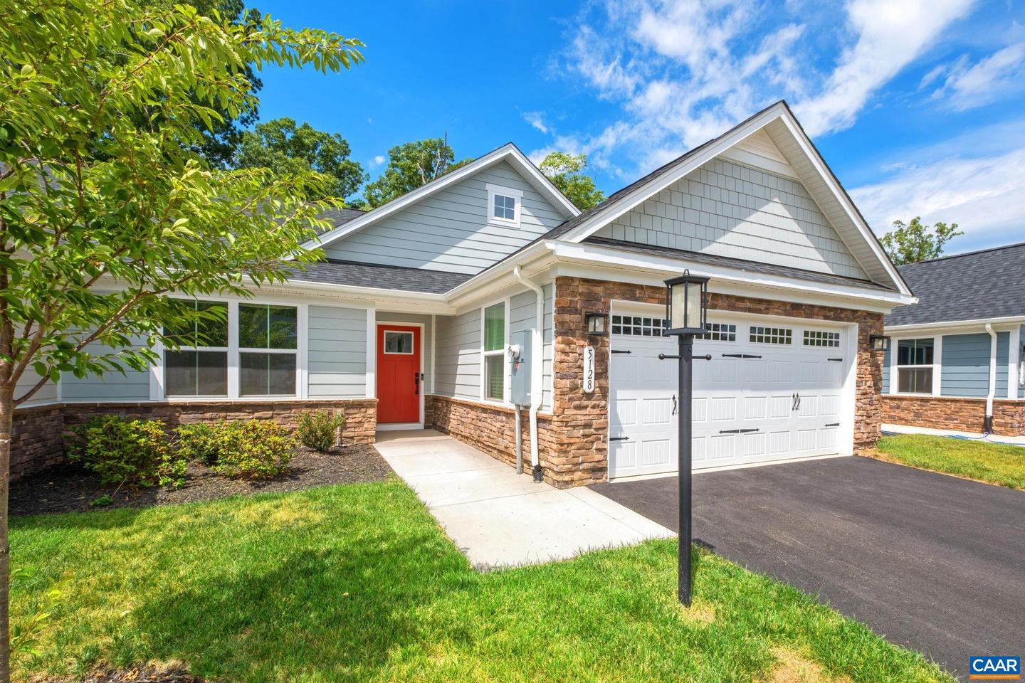 5128 Lazy Branch Ln