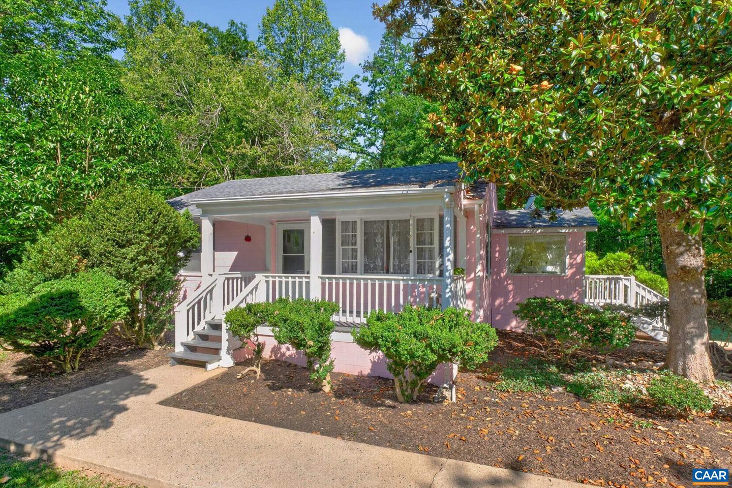 7068 Porters Rd, Esmont