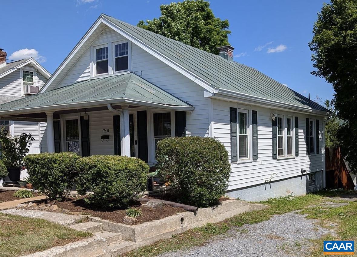 740 Highland Ave, Waynesboro