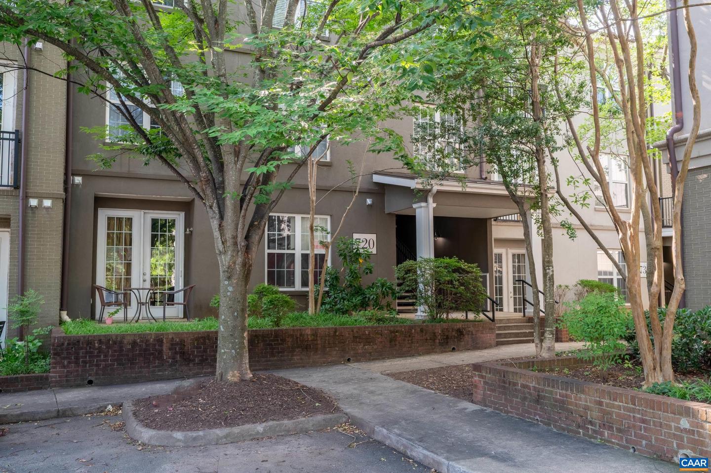 720 Walker Sq #3b