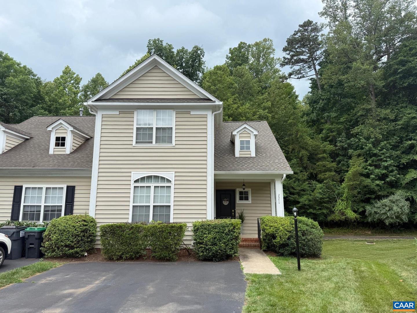 2590 Ravenscroft Way
