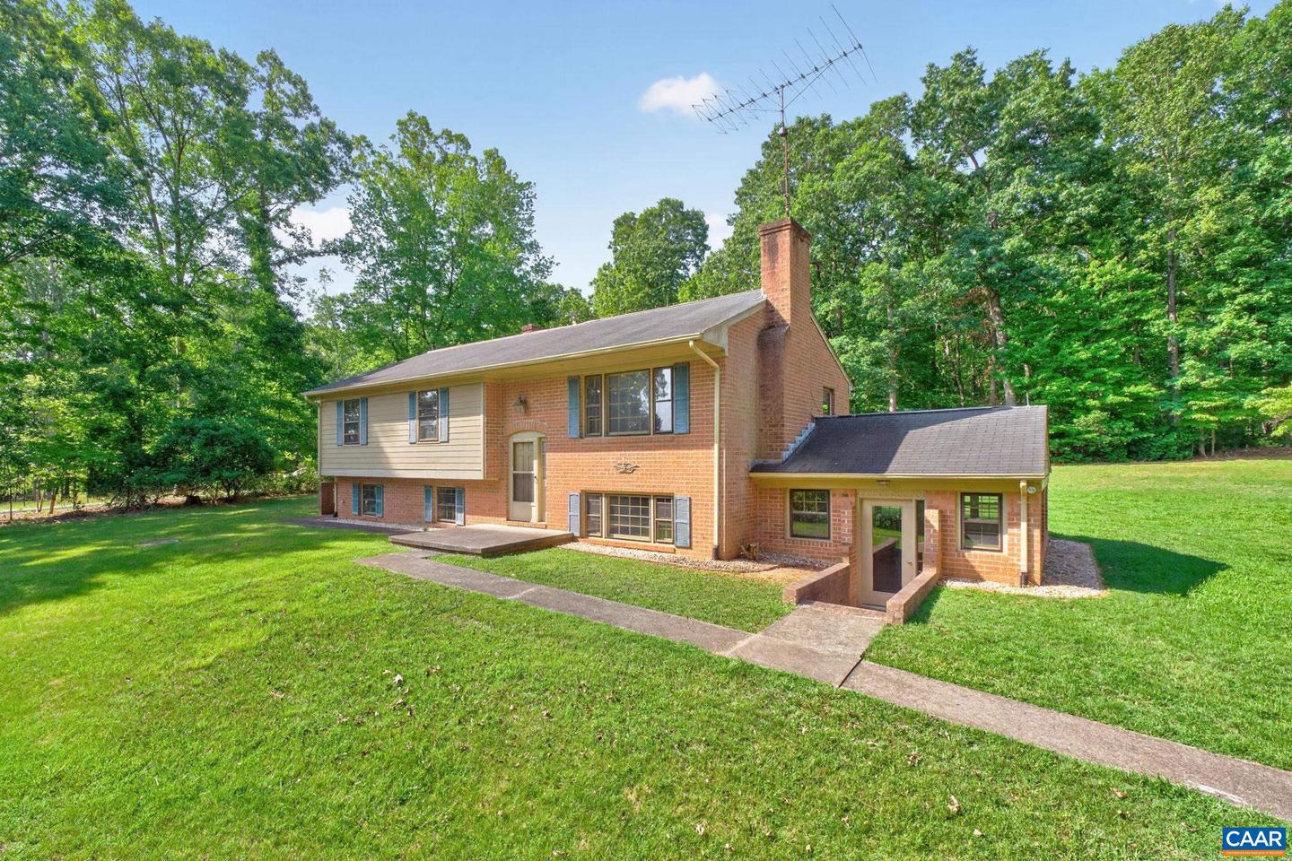 5881 Thomas Jefferson Pkwy