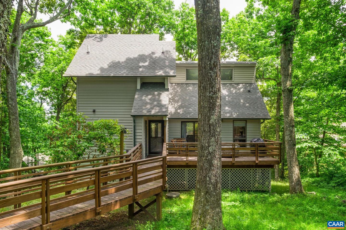 93 Valley View Ln