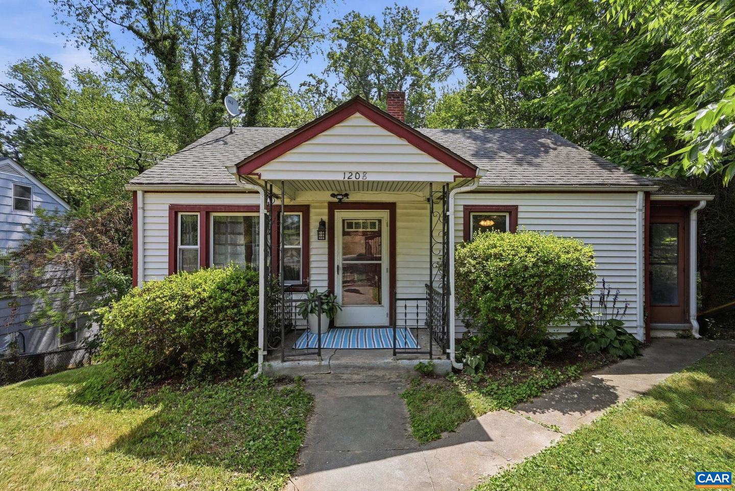 1208 Cherry Ave