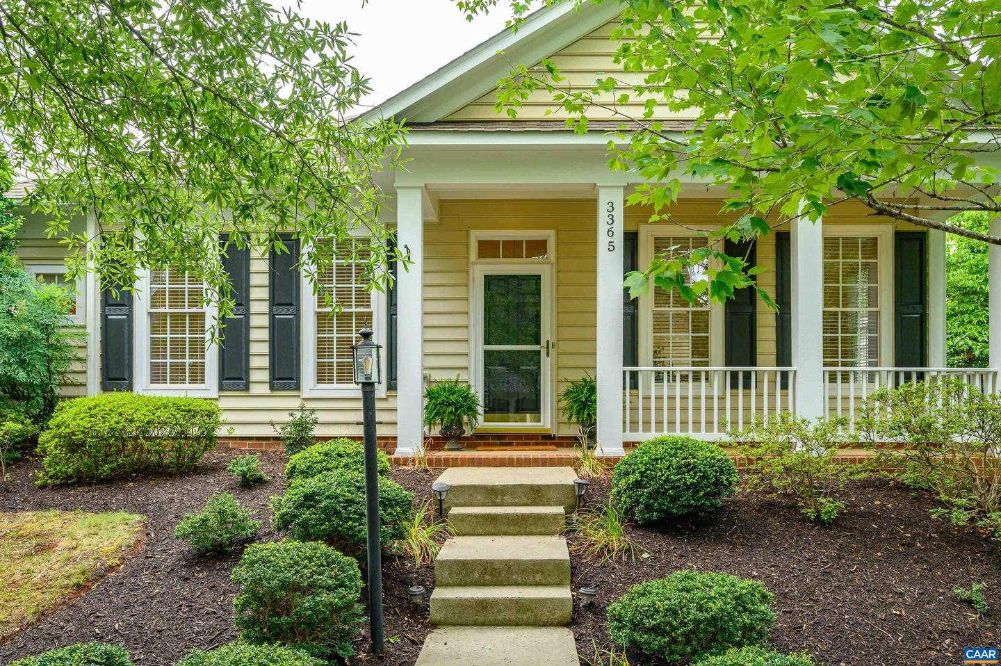 3365 Turnberry Cir