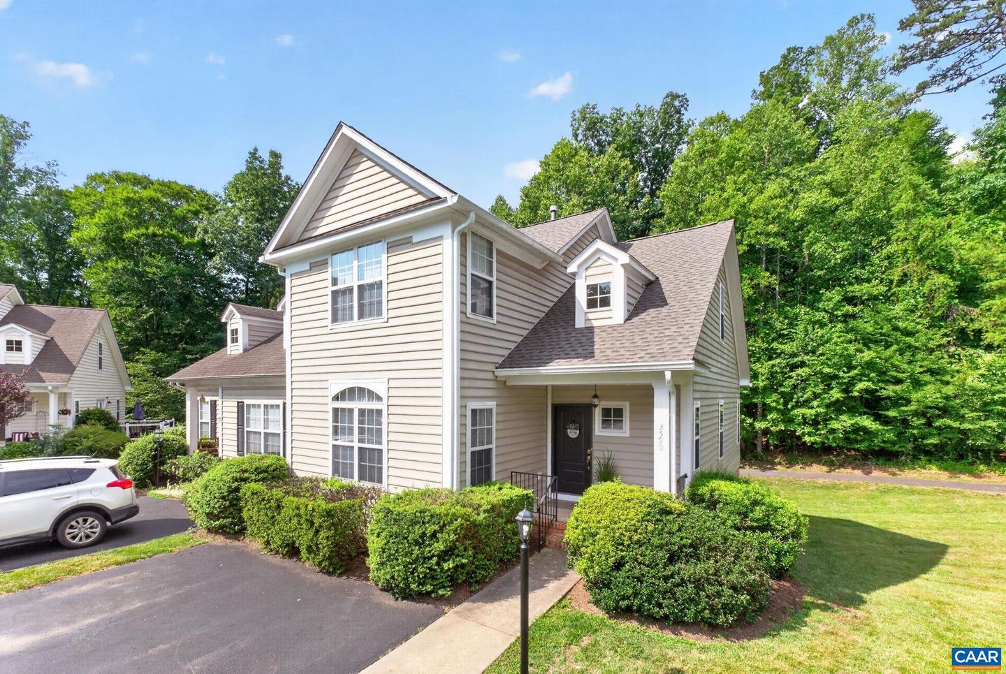2590 Ravenscroft Way