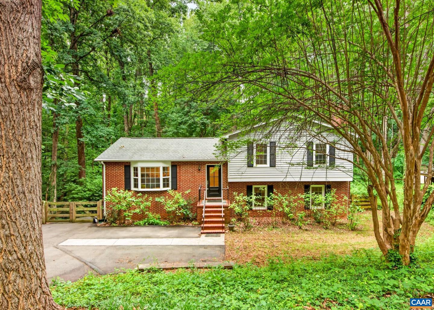 98 Oak Forest Cir