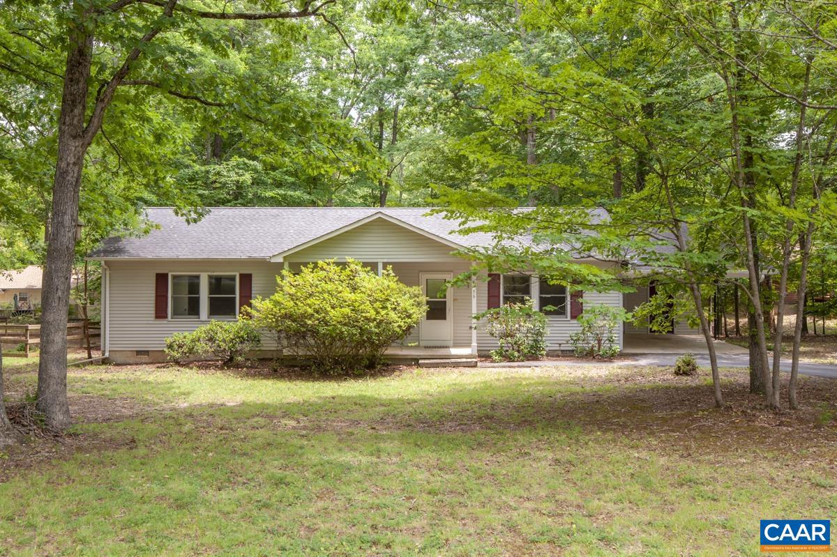 56 Riverside Dr