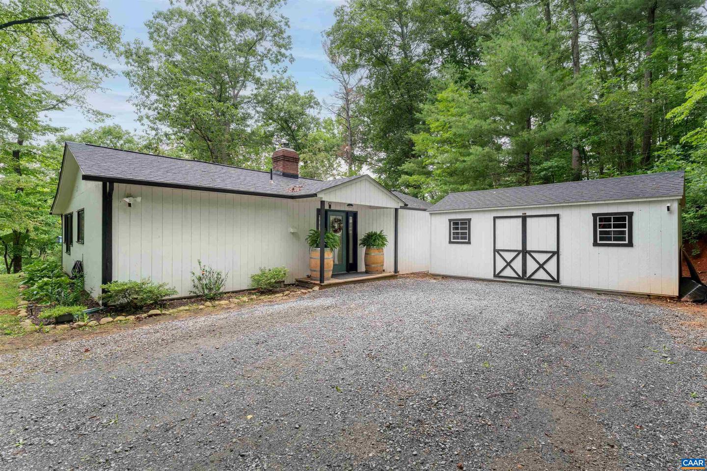 136 Wolftown-Hood Rd