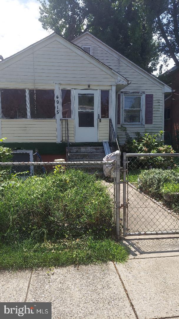 4915 Nash Street NE, Washington