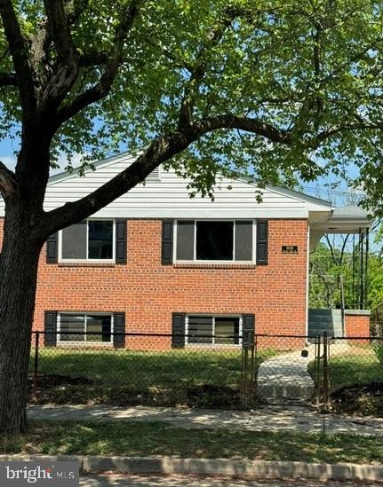 5008 Meade Street NE, Washington