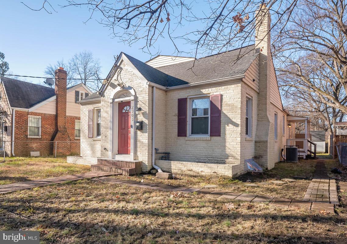 2905 5th Street SE, Washington