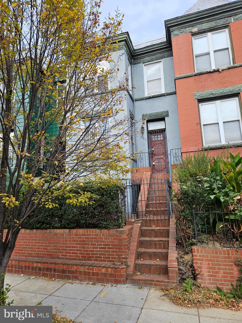 306 Seaton Place NE, Washington
