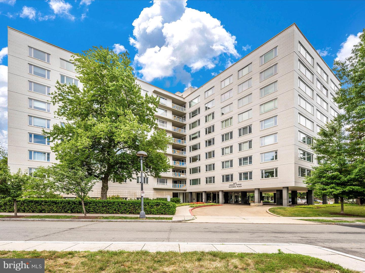2475 Virginia Avenue NW #727, Washington