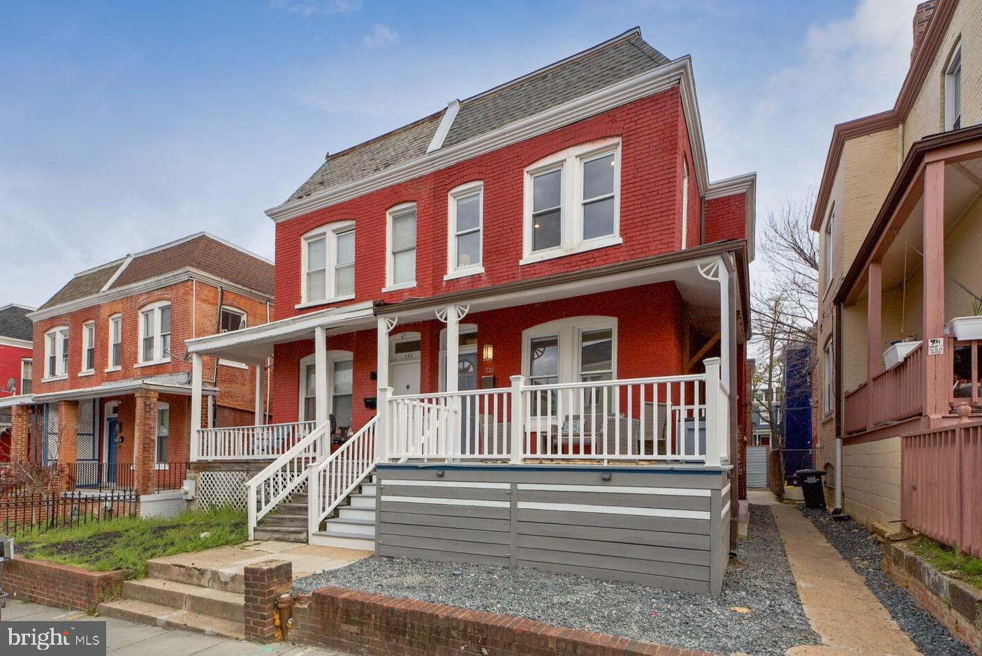 731 Gresham Place NW, Washington