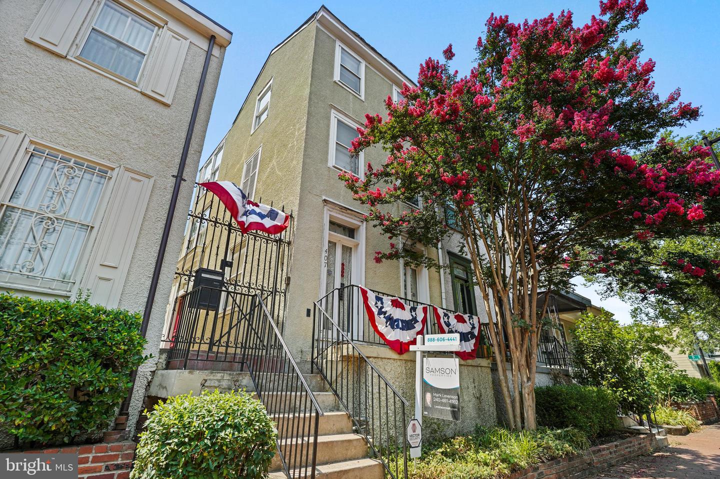 407 11th Street SE, Washington