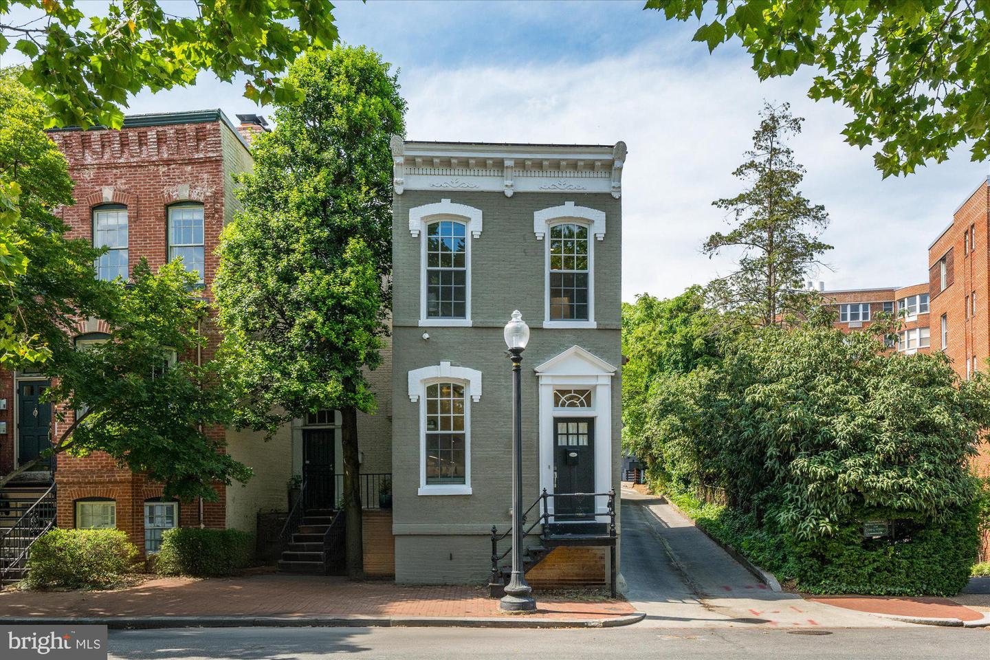 2439 P Street NW, Washington