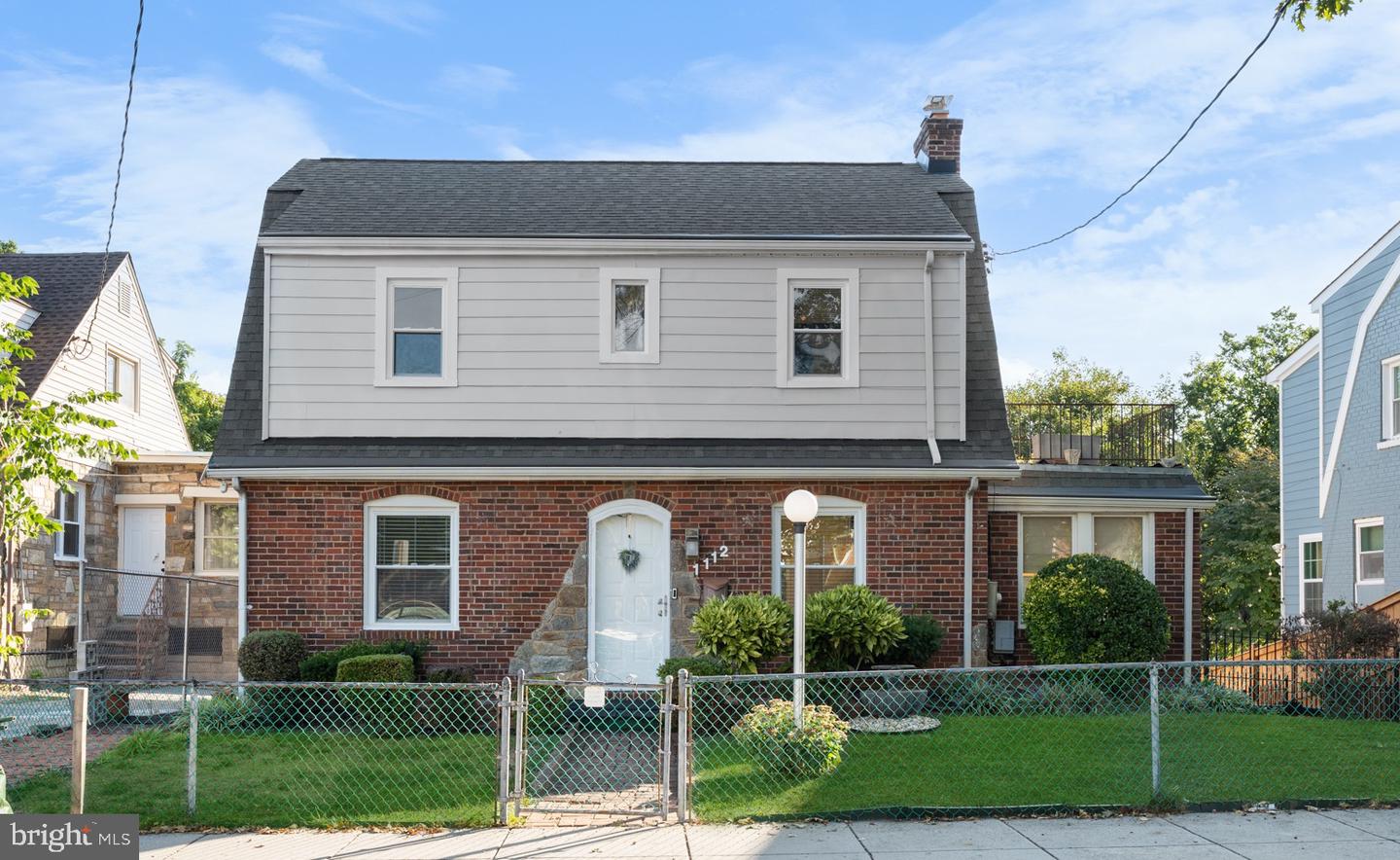 1112 44th Place SE, Washington