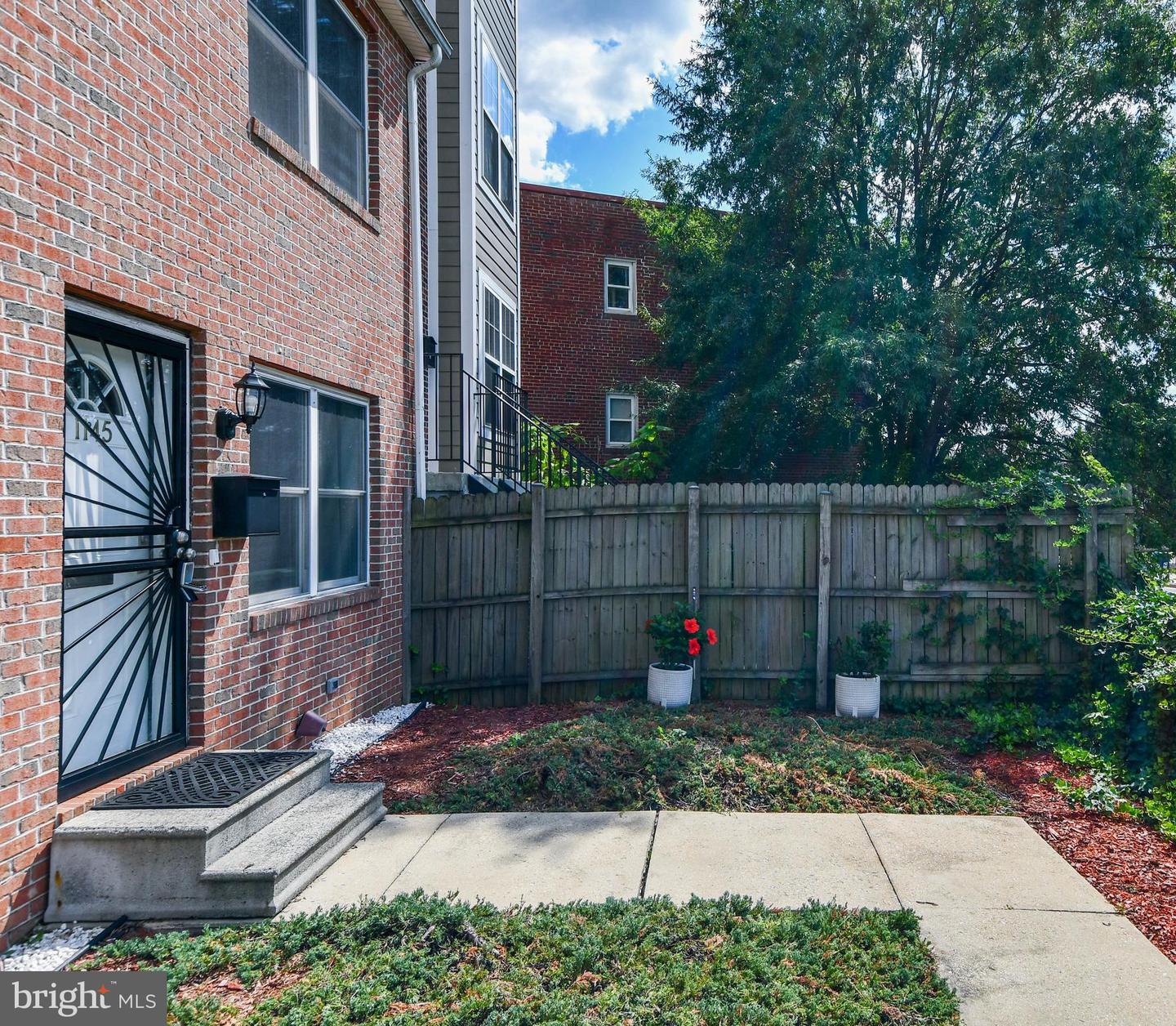 1145 Summit Street NE, Washington