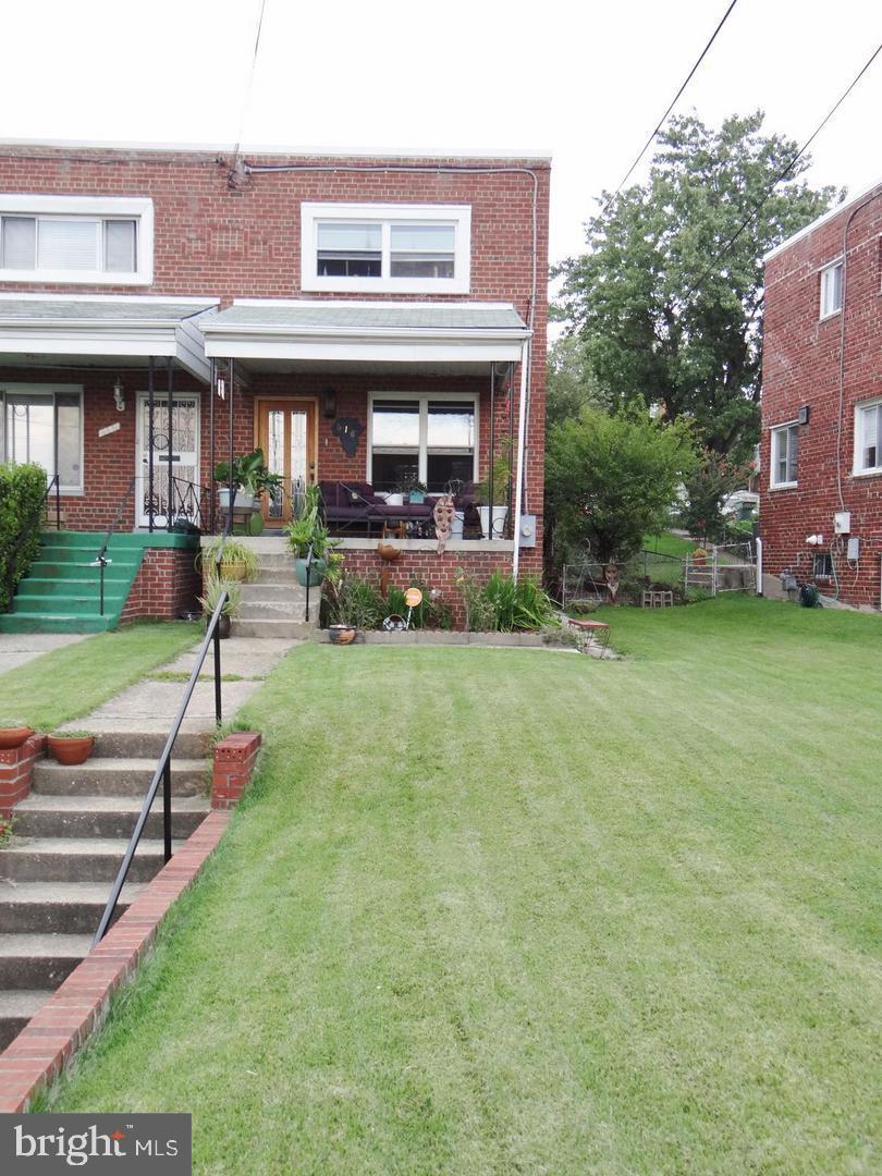 618 Ingraham Street NE, Washington