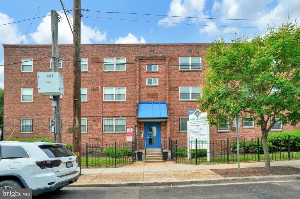 2900 Pomeroy SE #101