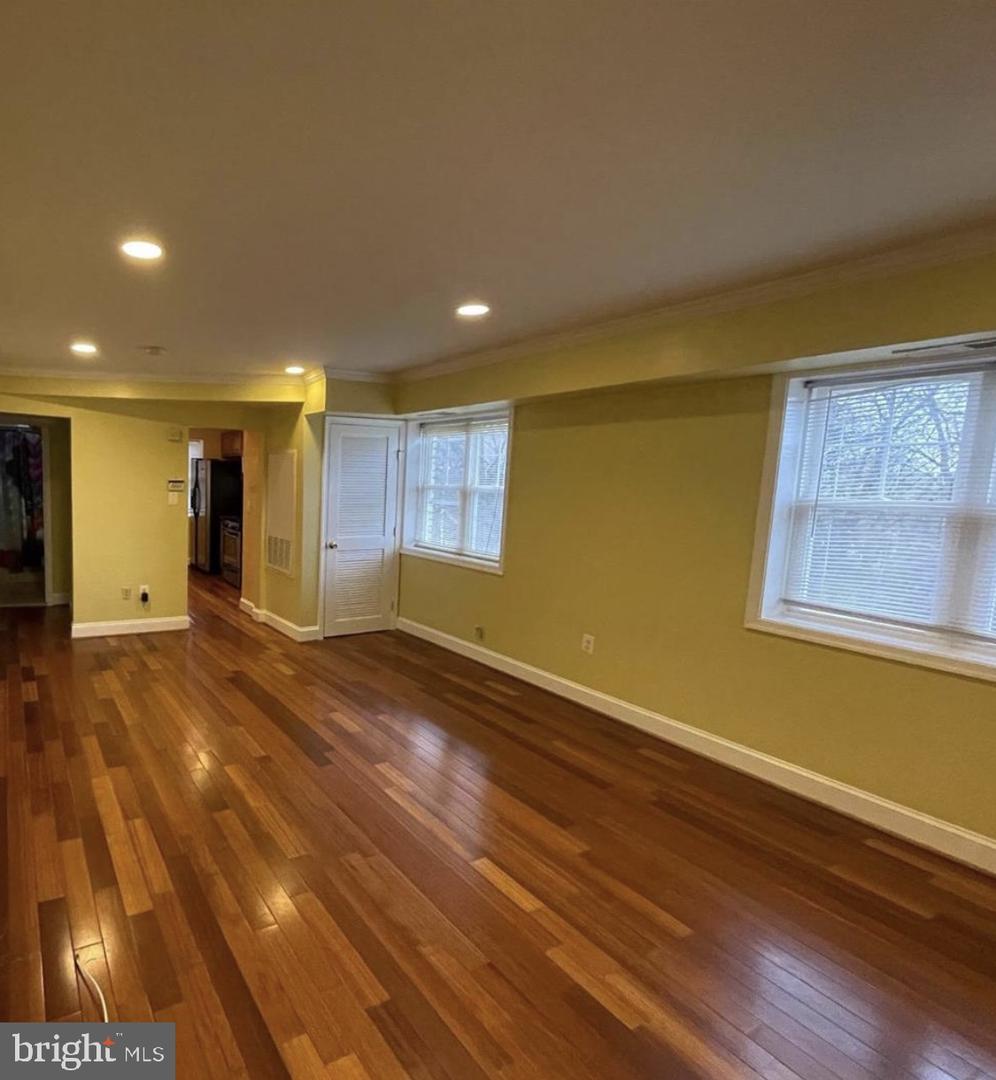 3868 9th Street SE #202, Washington