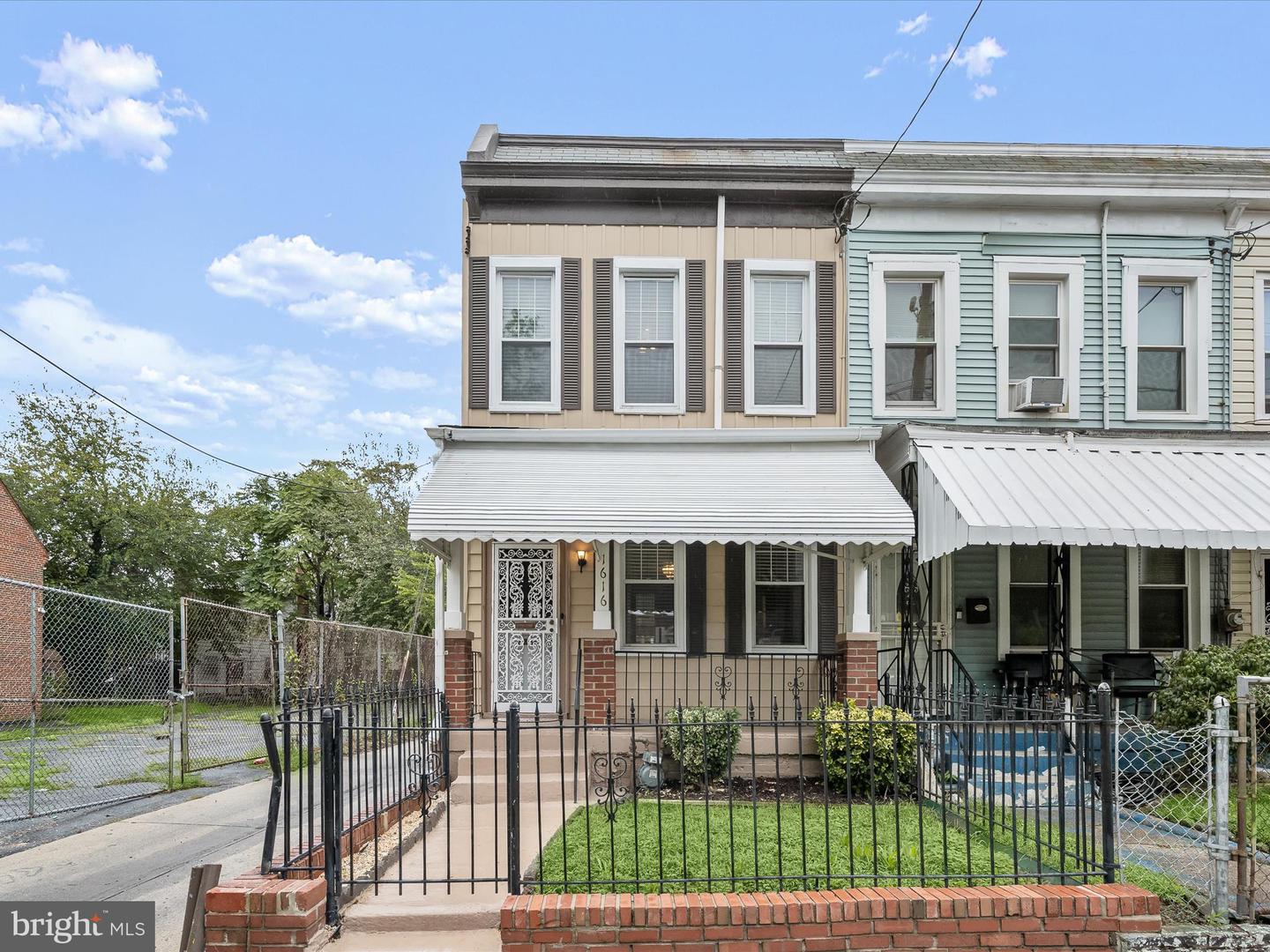 1616 T Street SE, Washington
