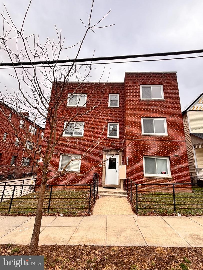2504 22nd Street NE #6, Washington
