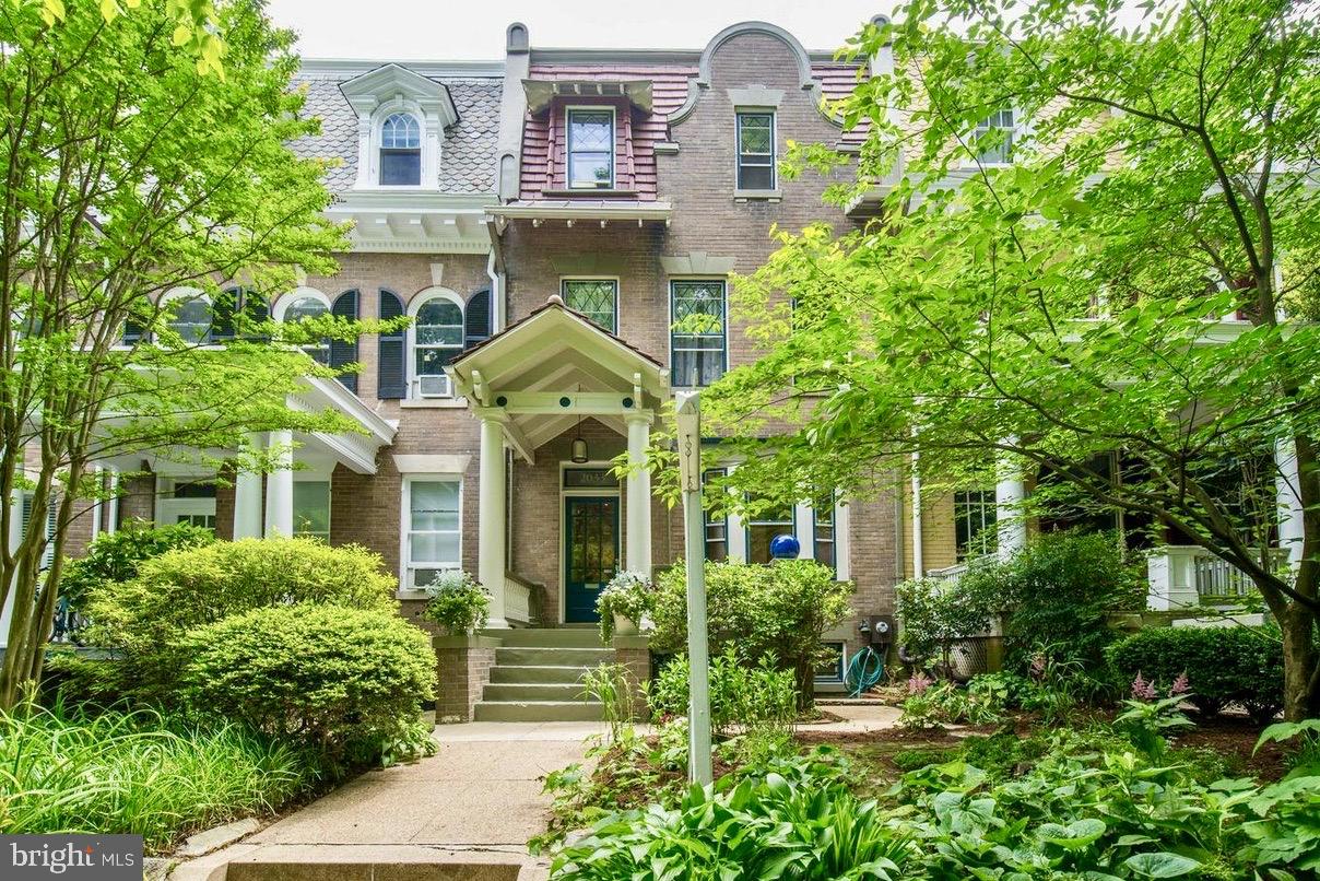 2033 Park Road NW, Washington