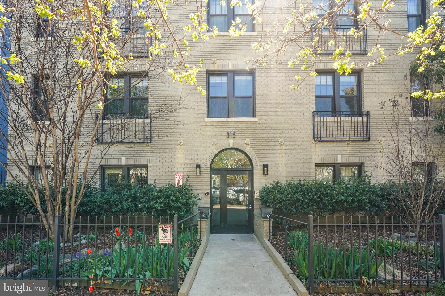 315 G Street NE #204, Washington
