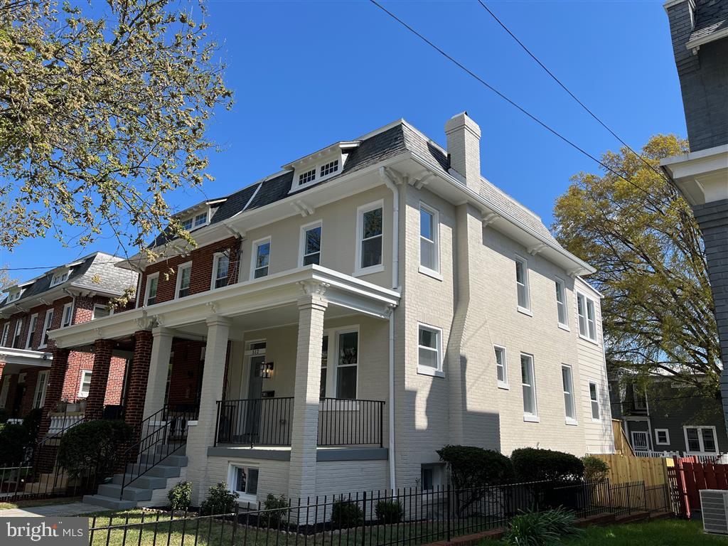 512 Peabody Street NW, Washington