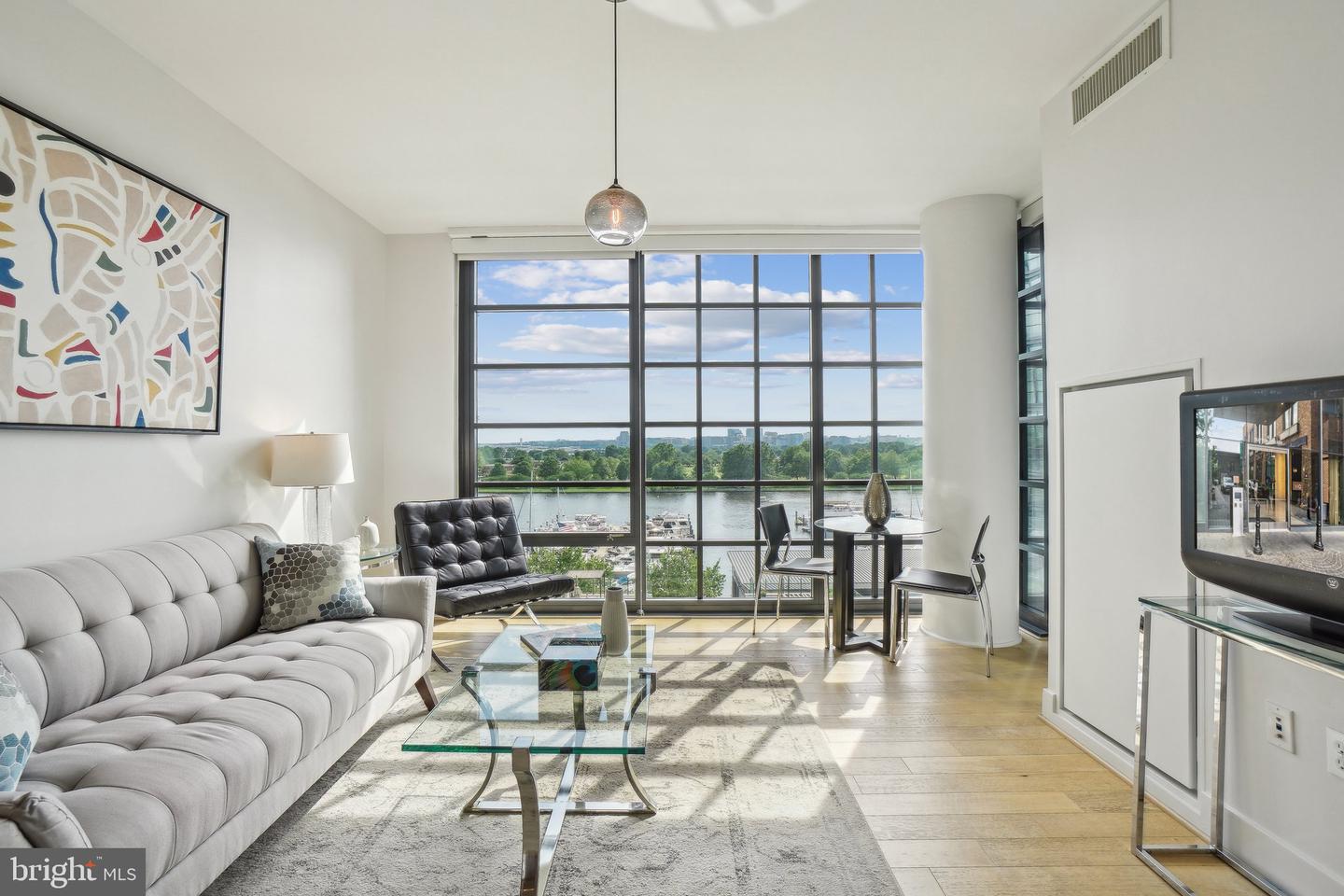45 Sutton Square SW #602, Washington