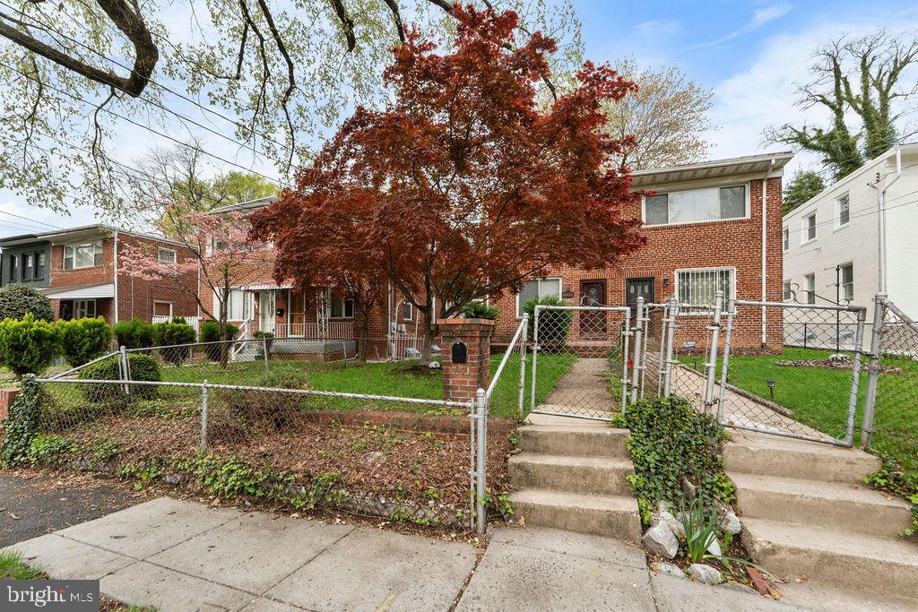1671 Fort Dupont Street SE, Washington