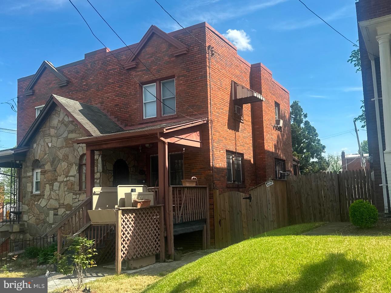 5237 Ames Street NE, Washington