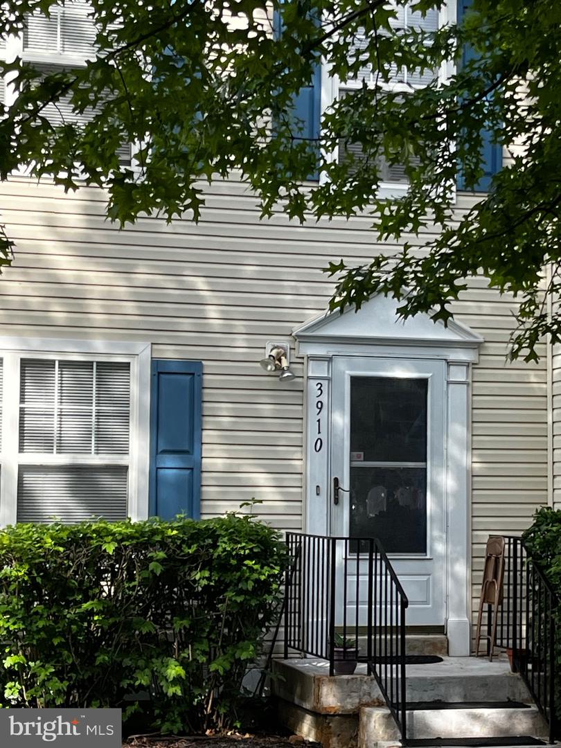 3910 Burns Court SE, Washington