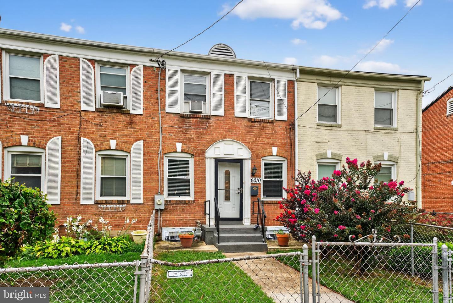 6010 Eastern Avenue NE, Washington